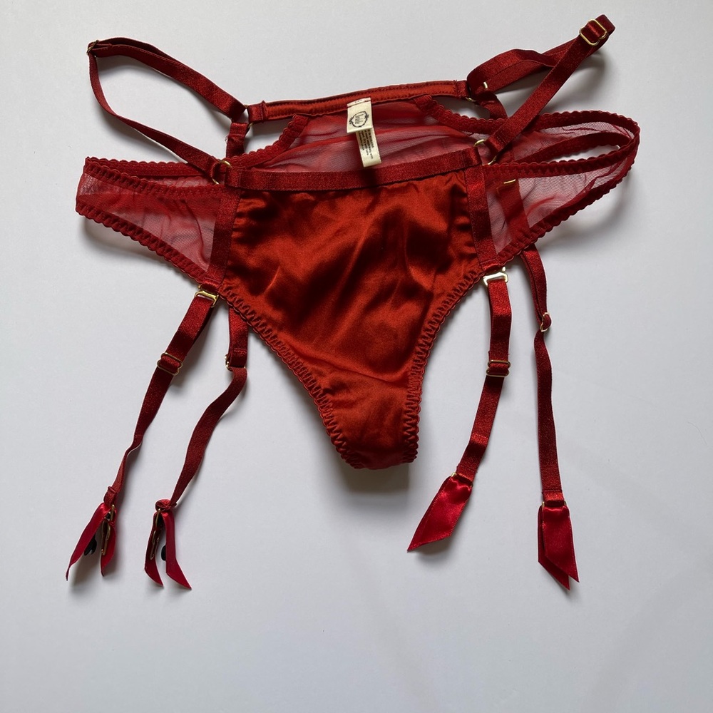 Bordelle burnt red garter thong